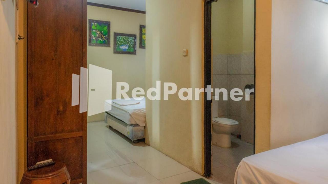 Vandhela Homestay Syariah Mitra Reddoorz Surabaya Exterior foto
