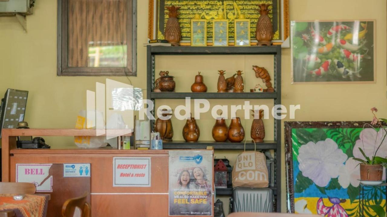 Vandhela Homestay Syariah Mitra Reddoorz Surabaya Exterior foto