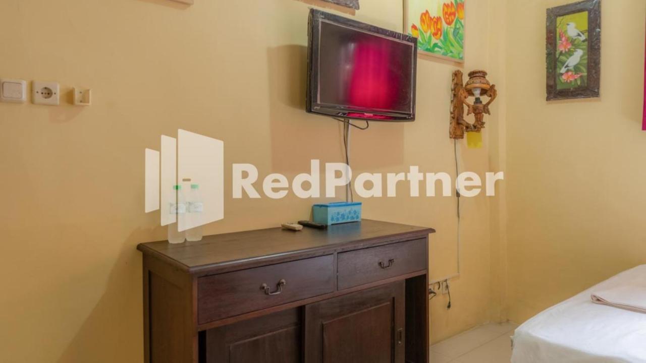 Vandhela Homestay Syariah Mitra Reddoorz Surabaya Exterior foto